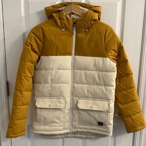 Rip Curl Mustard and Cream women’s Puffer Jacket NWOT